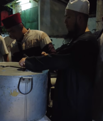 Ustadz Ebiet Law Jamu Buka Puasa Bersama 400 Warga Tanah Abang Jakarta